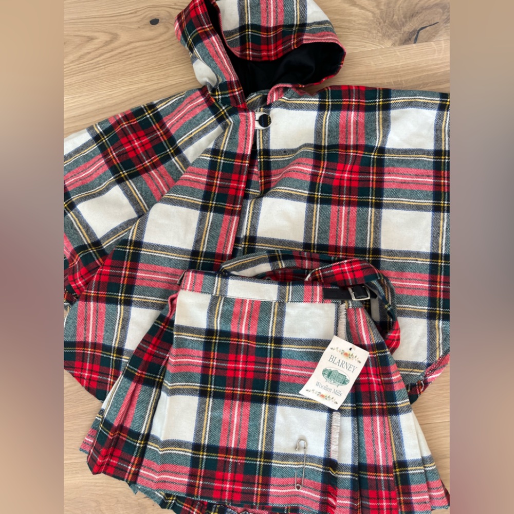 Vintage nwt tartan cape and kilt